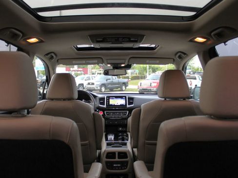 Used 2016 Honda Pilot Elite image 24