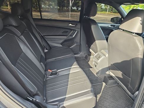 Used 2024 Volkswagen Tiguan SE R-Line AWD/4WD image 16