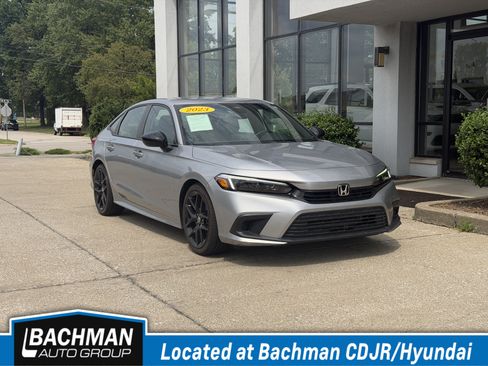 Used 2023 Honda Civic Sport image 1