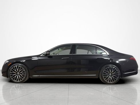 Used 2026 Mercedes-Benz S 500 4MATIC image 2