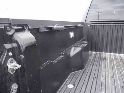 Used 2024 Toyota Tacoma TRD Off-Road image 10