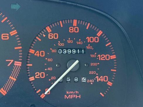Used 1988 MAZDA RX-7 Convertible RWD image 30