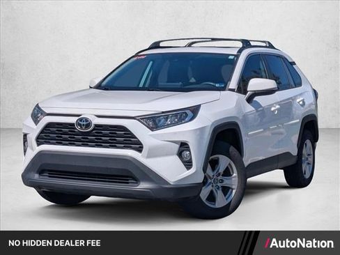 Used 2020 Toyota RAV4 XLE w/ Convenience Package FWD image 1