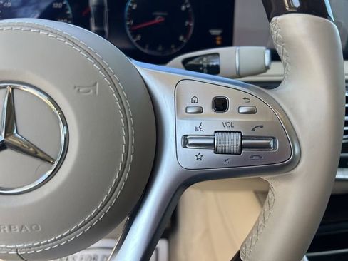 Used 2019 Mercedes-Benz S 560 Sedan image 33