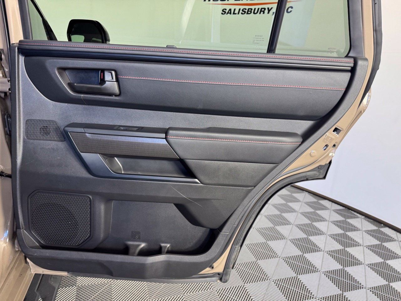 Used 2025 Toyota Sequoia TRD Pro AWD/4WD image 32
