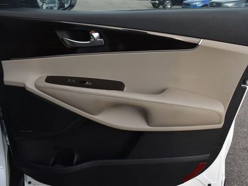 Used 2019 Kia Sorento EX w/ EX Touring Package image 49