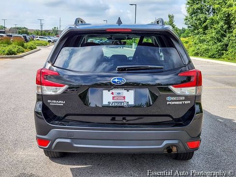 Used 2024 Subaru Forester Premium AWD/4WD image 5