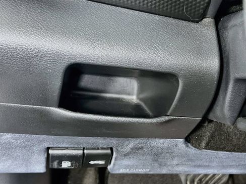 Used 2022 Nissan Kicks SV FWD image 9