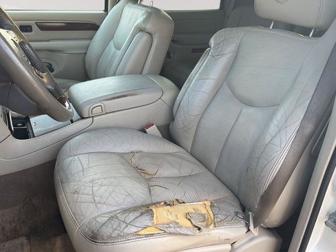 Used 2004 Cadillac Escalade 2WD image 13
