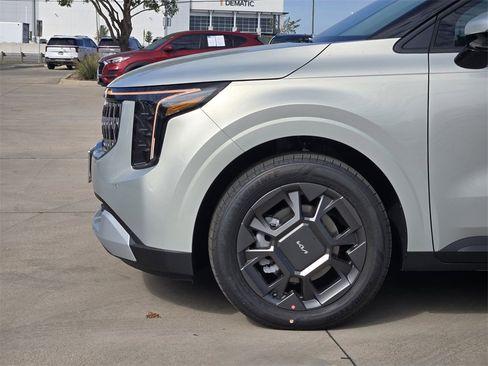 New 2026 Kia Carnival EX image 5