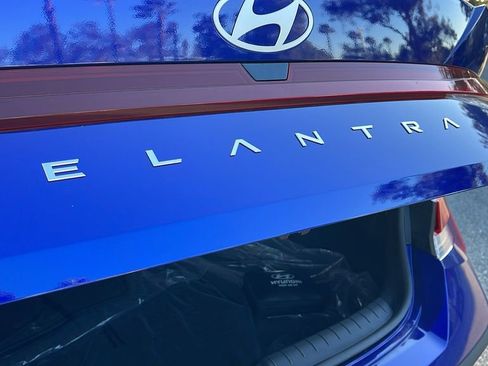 Certified 2026 Hyundai Elantra SE FWD image 28