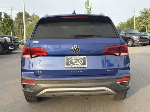 Used 2023 Volkswagen Taos SE AWD/4WD image 4