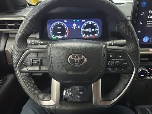 Used 2024 Toyota Tacoma TRD Sport w/ TRD Sport Premium Package AWD/4WD image 19