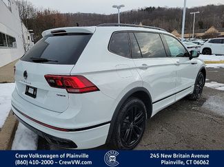 Certified 2022 Volkswagen Tiguan SE R-Line video 3