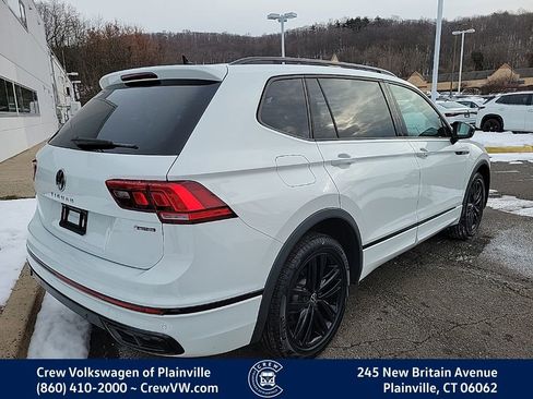 Certified 2022 Volkswagen Tiguan SE R-Line image 3