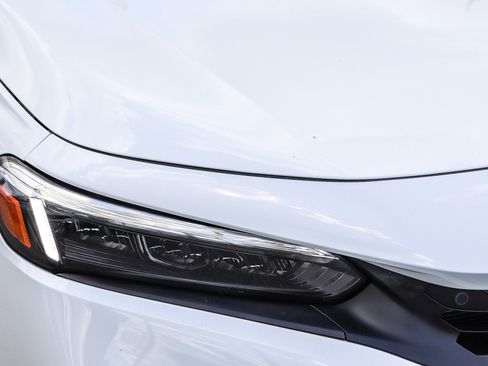 Certified 2024 Honda Civic Sport Touring image 12