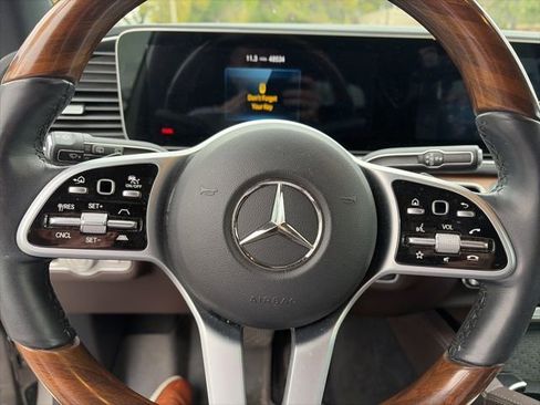 Used 2021 Mercedes-Benz GLS 450 4MATIC image 17