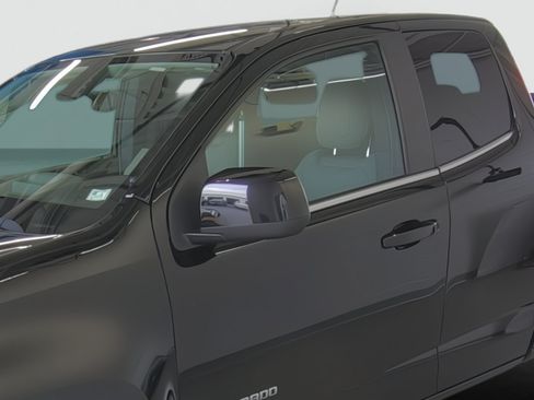 Used 2019 Chevrolet Colorado W/T w/ WT Convenience Package RWD image 8