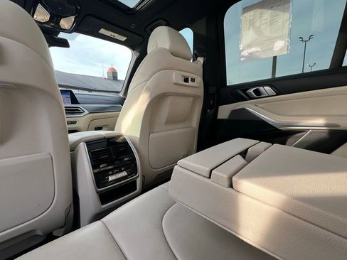 Used 2019 BMW X5 xDrive40i w/ Convenience Package image 19