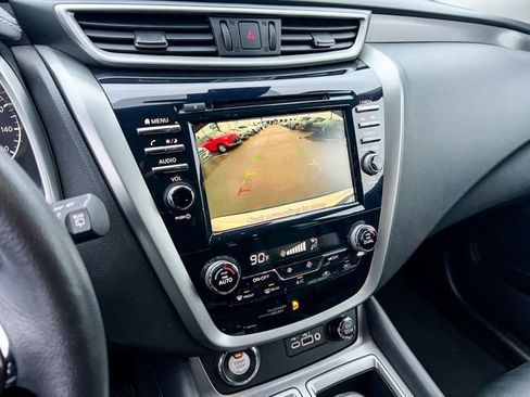 Used 2024 Nissan Murano SV w/ SV Midnight Edition Package image 19