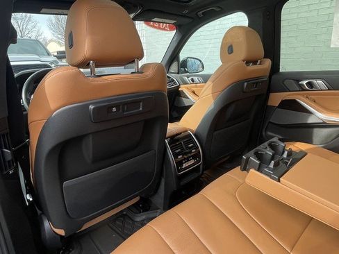Used 2021 BMW X5 xDrive40i w/ M Sport Package image 26