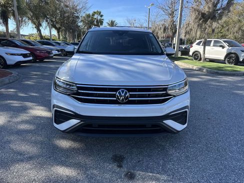 Used 2024 Volkswagen Tiguan SE image 9