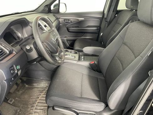 Used 2019 Honda Passport Sport image 2