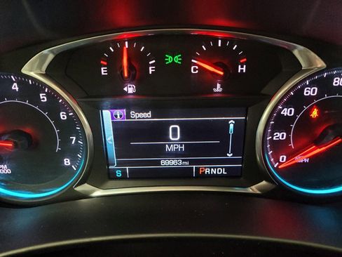 Used 2018 Chevrolet Equinox Premier AWD/4WD image 23