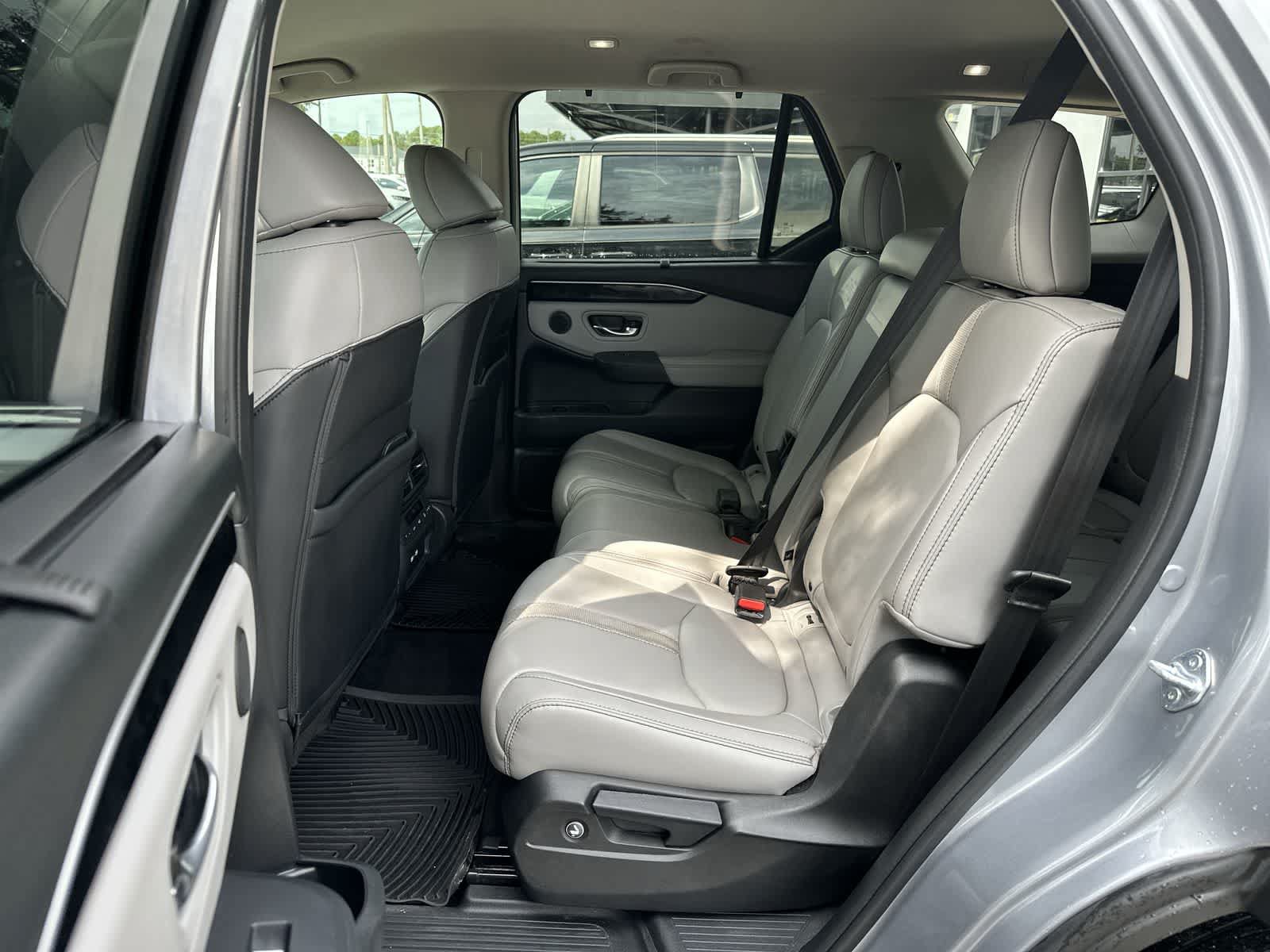 Used 2023 Honda Pilot EX-L image 4