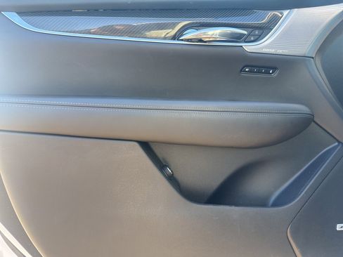 Used 2020 Cadillac XT6 Sport image 28