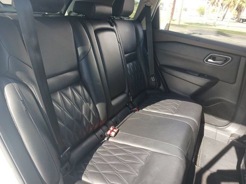 Used 2021 Nissan Rogue Platinum FWD image 18