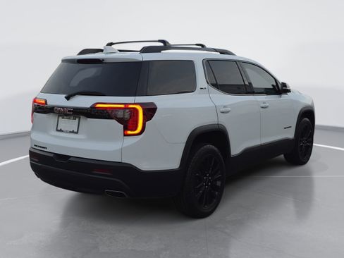Used 2022 GMC Acadia SLT w/ Elevation Edition FWD image 3