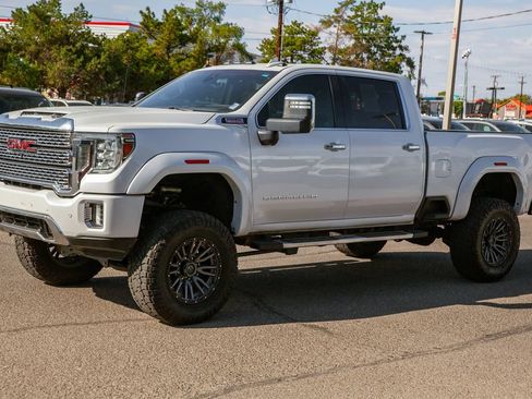 Used 2020 GMC Sierra 3500 Denali w/ Denali Ultimate Package AWD/4WD image 9