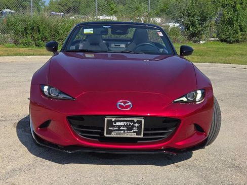 Used 2024 MAZDA MX-5 Miata Club w/ Interior Package RWD image 4