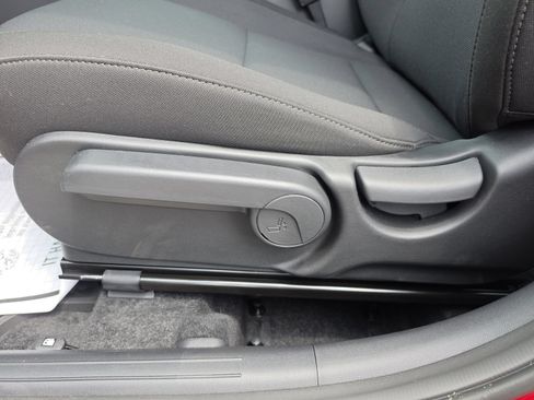New 2027 Hyundai Kona SE FWD image 24