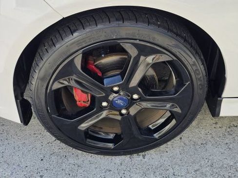 Used 2016 Ford Fiesta ST w/ ST Recaro Package FWD image 10