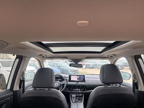 Certified 2024 Nissan Rogue SL w/ SL Premium Package image 32