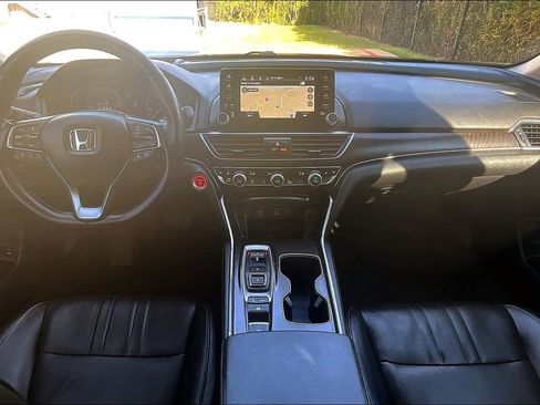 Used 2021 Honda Accord Touring image 19