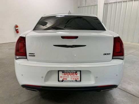 Used 2023 Chrysler 300 Touring L w/ Comfort Group AWD/4WD image 25