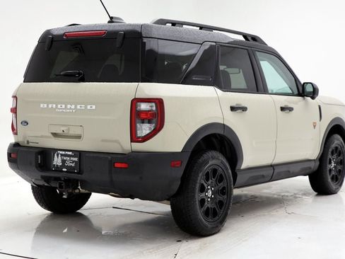 Used 2025 Ford Bronco Sport Badlands AWD/4WD image 8