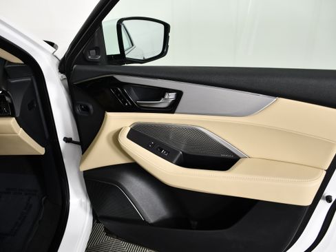 Certified 2024 Acura MDX SH-AWD w/ Technology Package image 40