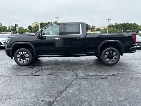 New 2026 GMC Sierra 2500 Denali w/ Denali Reserve Package AWD/4WD image 12
