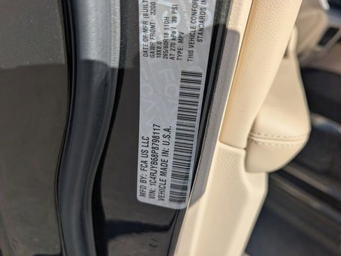 Used 2023 Jeep Grand Cherokee 4WD 4xe image 31