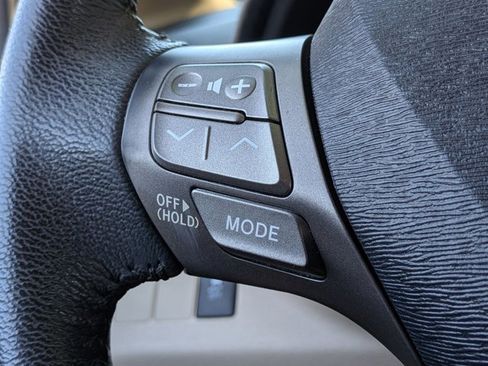 Used 2010 Toyota Venza AWD image 12