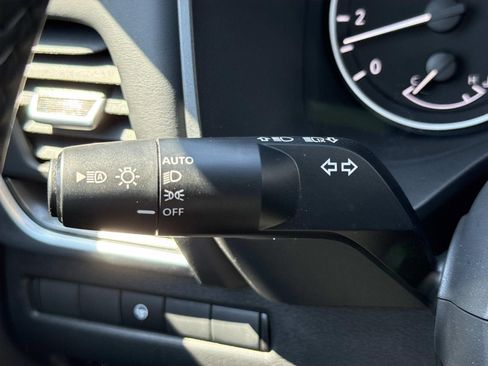 Used 2026 Nissan Rogue SV AWD/4WD image 15