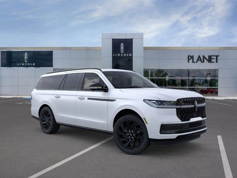 New 2026 Lincoln Navigator L Reserve w/ Jet Appearance Package AWD/4WD image 7