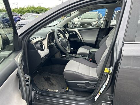 Used 2014 Toyota RAV4 XLE AWD/4WD image 9