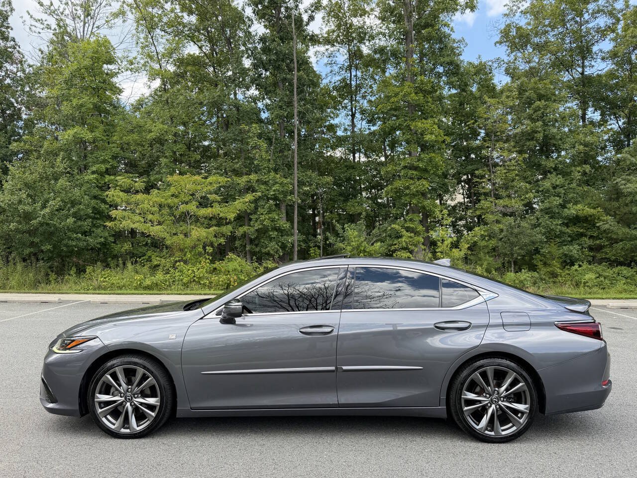 Used 2020 Lexus ES 350 F Sport w/ Accessory Package 2 FWD image 2