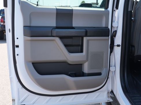 Used 2015 Ford F150 XL w/ Equipment Group 101A Mid AWD/4WD image 19