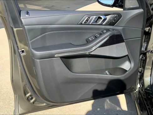 New 2026 BMW X7 M60i image 10